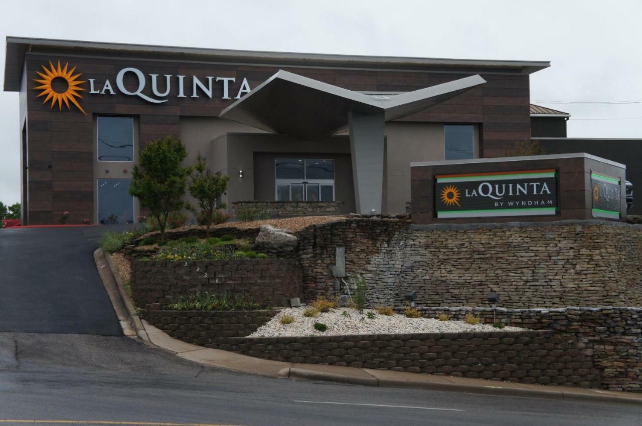 La Quinta By Wyndham Branson Hotel Exterior photo