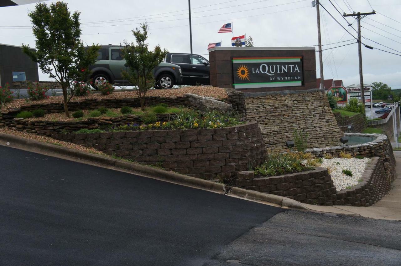 La Quinta By Wyndham Branson Hotel Exterior photo